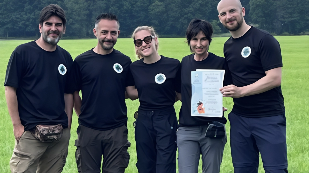 Thomas Carollo Cristian Gandini Alessandra Arosio Carla Colzani e Roberto Pucci sono i fondatori del gruppo My dog’s Team Thomas Carollo Cristian Gandini Alessandra Arosio Carla Colzani e Roberto Pucci sono i fondatori del gruppo My dog’s Team
