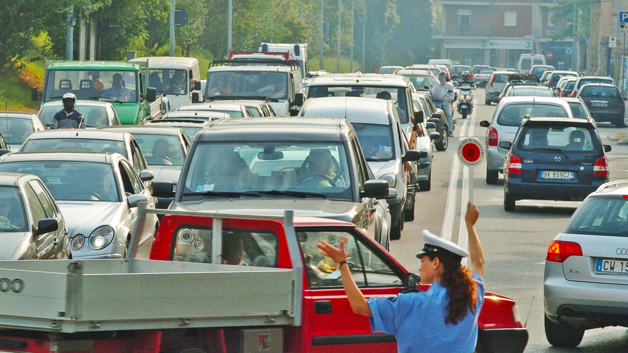 Traffico paralizzato a Bergamo per i semafori non funzionanti