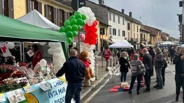 A Casorate Primo la decisione di disertare il “Feston“ è stata presa in assemblea all’unanimità. La ricorrenza viene infatti pagata con la cassa dei lavoratori, ormai sempre più risicata. A Casorate Primo la decisione di disertare il “Feston“ è stata presa in assemblea all’unanimità. La ricorrenza viene infatti pagata con la cassa dei lavoratori, ormai sempre più risicata.