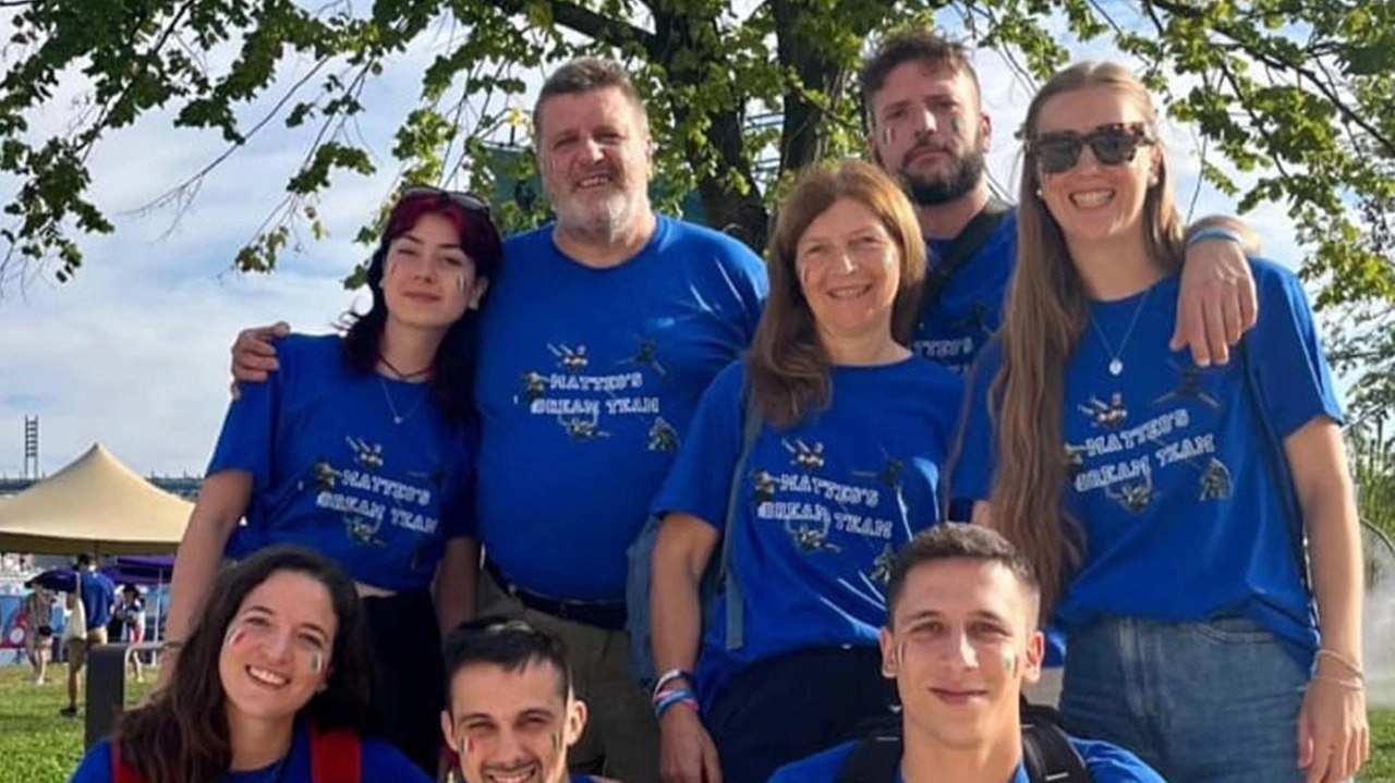Zurloni, il cassanese campione di arrampicata veloce oggi disputerà le finali "Gareggiare davanti a questo pubblico mi regala forti emozioni e adrenalina". Zurloni, il cassanese campione di arrampicata veloce oggi disputerà le finali "Gareggiare davanti a questo pubblico mi regala forti emozioni e adrenalina".