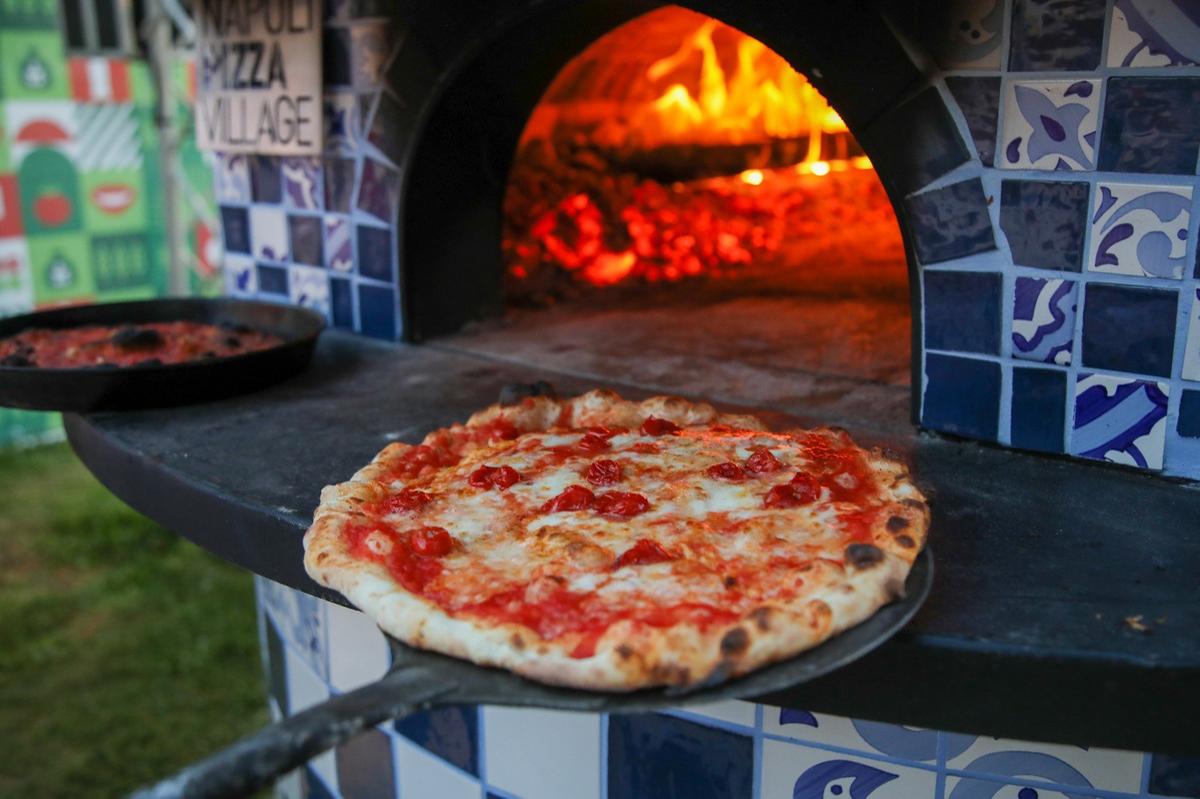 Milano, il Coca Cola Pizza Village 2025: quando, dove e gli ospiti. Il programma Milano, il Coca Cola Pizza Village 2025: quando, dove e gli ospiti. Il programma