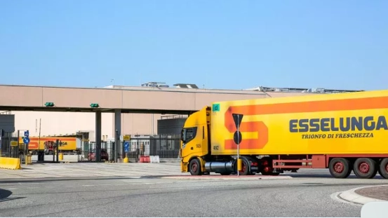 L'hub Esselunga di Biandrate, nel Novarese L'hub Esselunga di Biandrate, nel Novarese