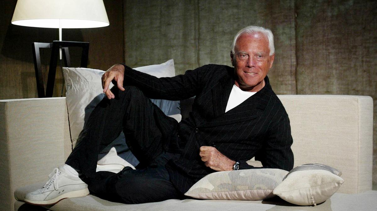 Aperti e pubblicati due testamenti segreti di Giorgio Armani (scritti di suo pugno): l’ultima inaspettata mossa del “Re” della moda