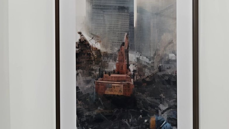 L'opera fotografica "Ground Zero" di Wim Wenders esposta a Villa Panza a Varese, testimonia il dramma dell'11 settembre con suggestione artistica e speranza per il futuro.
