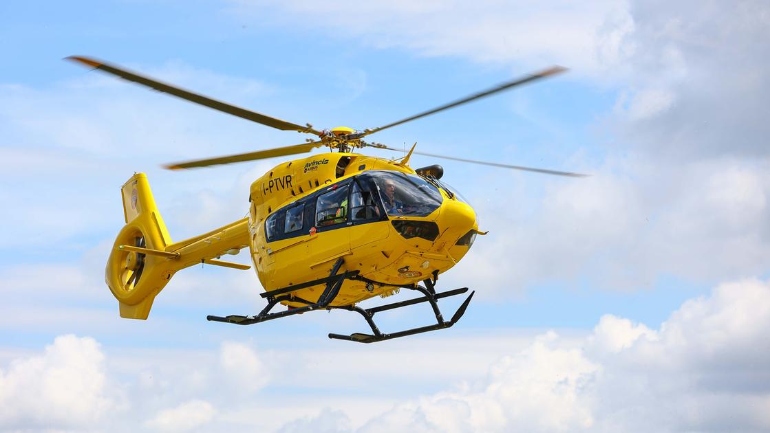 Incidente stradale, anziano in bici travolto da un furgone ad Uboldo: è grave Incidente stradale, anziano in bici travolto da un furgone ad Uboldo: è grave