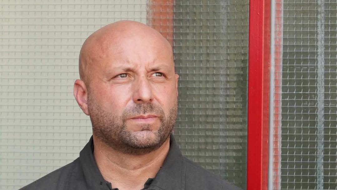 stefano garavaglia morto a 47 anni il comandante dei vigili del fuoco di garbagnate