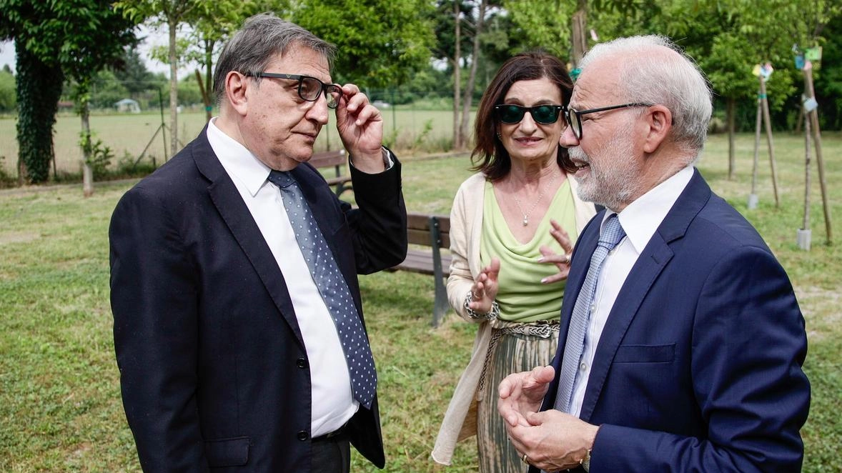 L’assessore regionale Romano la Russa al Parco della Legalità di Rho: esempio virtuoso L’assessore regionale Romano la Russa al Parco della Legalità di Rho: esempio virtuoso