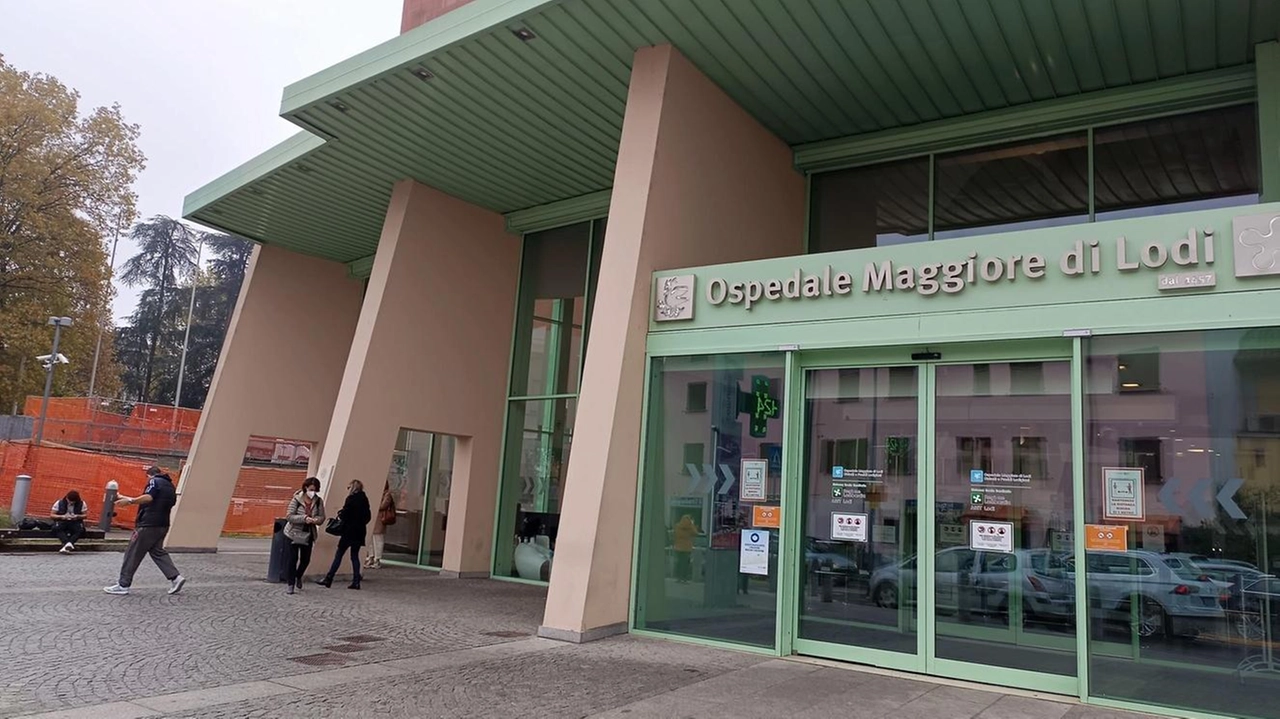 Lettighiere esterno all’ospedale ruba uno strumento, ma viene scoperto e denunciato. Il 29 aprile l’Azienda socio-sanitaria della provincia di Lodi... Lettighiere esterno all’ospedale ruba uno strumento, ma viene scoperto e denunciato. Il 29 aprile l’Azienda socio-sanitaria della provincia di Lodi...