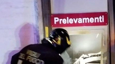 Questa volta l’assalto con l’esplosivo è avvenuto a Bottanuco. Fuga in auto con i soldi Questa volta l’assalto con l’esplosivo è avvenuto a Bottanuco. Fuga in auto con i soldi