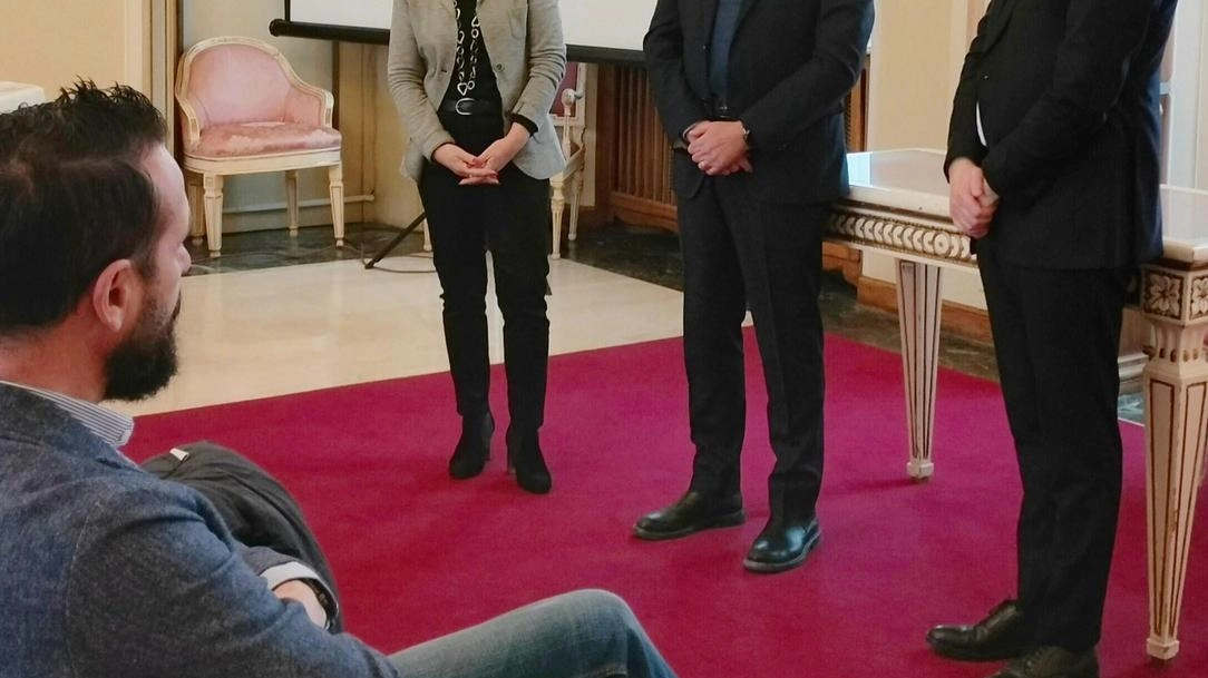 La presentazione del concorso per la realizzazione di un progetto che descriva e racconti la professione del geometra La presentazione del concorso per la realizzazione di un progetto che descriva e racconti la professione del geometra