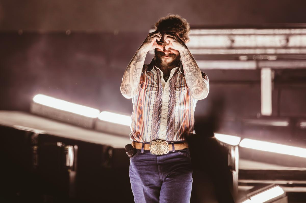 Da Olly a De Vrij: parata di stelle per vedere Post Malone Da Olly a De Vrij: parata di stelle per vedere Post Malone