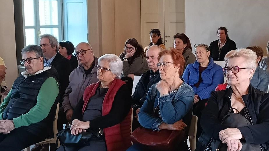 I residenti nell’assemblea pubblica