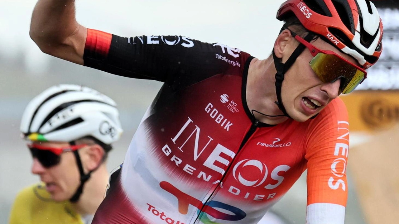 Per quanto sembri paradossale, l’ultima gita in montagna del Tour sorride a Jonathan Milan: nella corsa alla maglia verde, il...