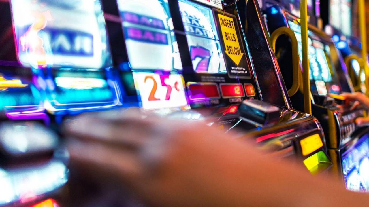Ats Brianza rivela che il 5,48% degli utenti ha problemi di gioco d'azzardo. Cresce il gioco online, soprattutto tra i giovani. Ats Brianza rivela che il 5,48% degli utenti ha problemi di gioco d'azzardo. Cresce il gioco online, soprattutto tra i giovani.