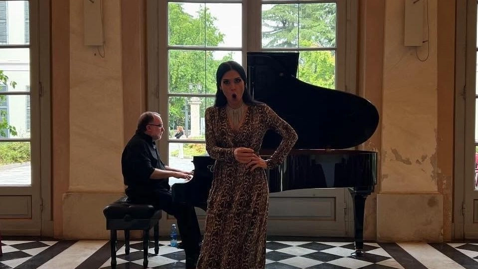 L’Amministrazione comunale, in collaborazione con la Scuola di musica Niccolò Paganini, presenta lunedì alle 18 nel cortile del Palazzo... L’Amministrazione comunale, in collaborazione con la Scuola di musica Niccolò Paganini, presenta lunedì alle 18 nel cortile del Palazzo...