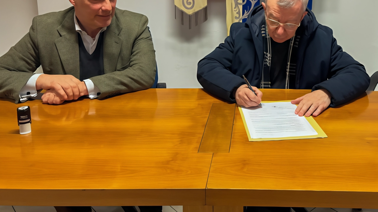 Il Comune di Zelo Buon Persico firma una nuova convenzione con la Parrocchia e conferma il sostegno alla scuola dell’infanzia... Il Comune di Zelo Buon Persico firma una nuova convenzione con la Parrocchia e conferma il sostegno alla scuola dell’infanzia...