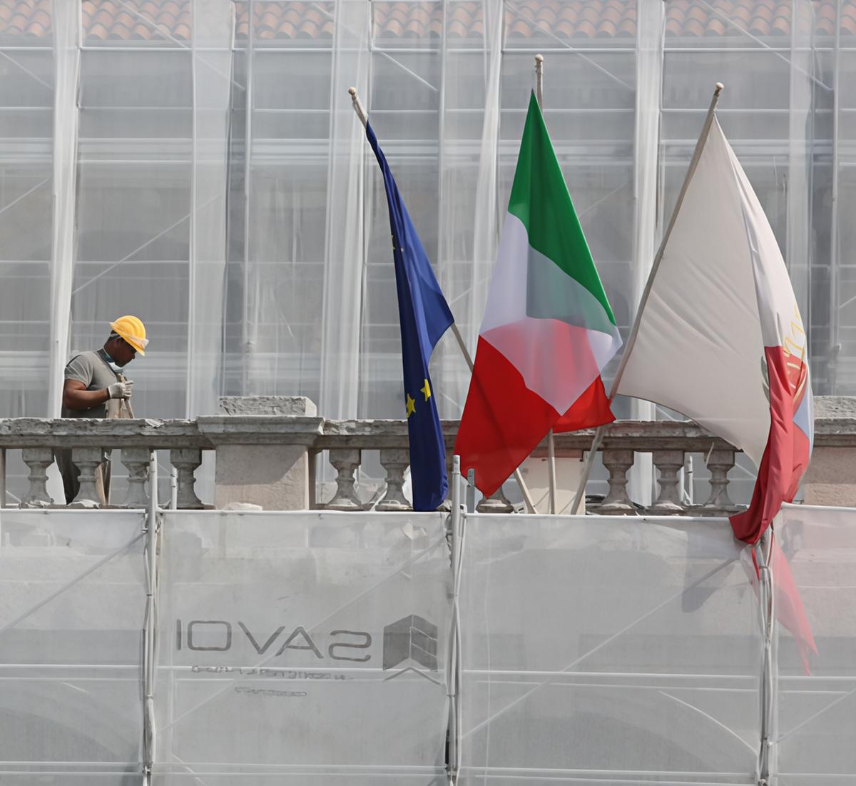 Tribunale, aule in cantiere. Uffici inagibili e traslochi