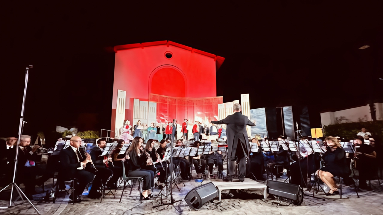 La direzione del Maestro Andrea Colzani impreziosirà il capolavoro di Rossini per un allestimento con la regia di Elena D’Angelo La direzione del Maestro Andrea Colzani impreziosirà il capolavoro di Rossini per un allestimento con la regia di Elena D’Angelo