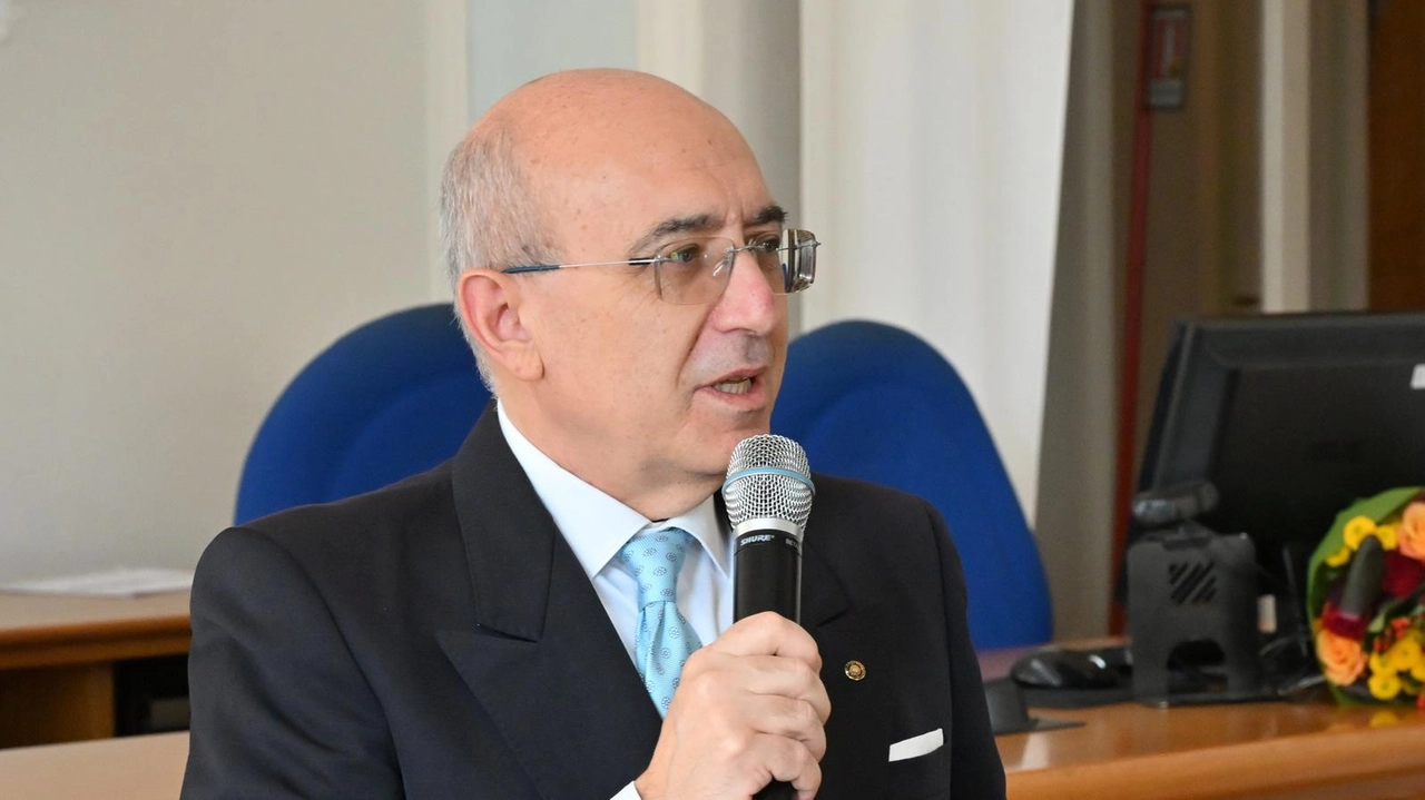 Il prefetto Salvatore Pasquariello è stato l’ospite alle Ville Ponti per pianificare ulteriori azioni di prevenzione e contrasto Il prefetto Salvatore Pasquariello è stato l’ospite alle Ville Ponti per pianificare ulteriori azioni di prevenzione e contrasto