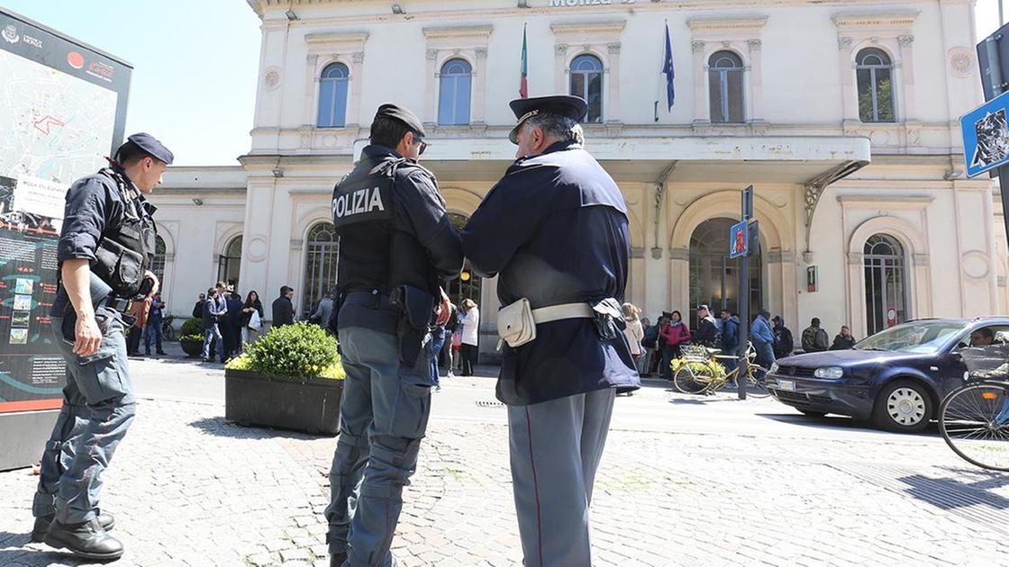 Il pusher della stazione. Droga ai ragazzini, preso Il pusher della stazione. Droga ai ragazzini, preso