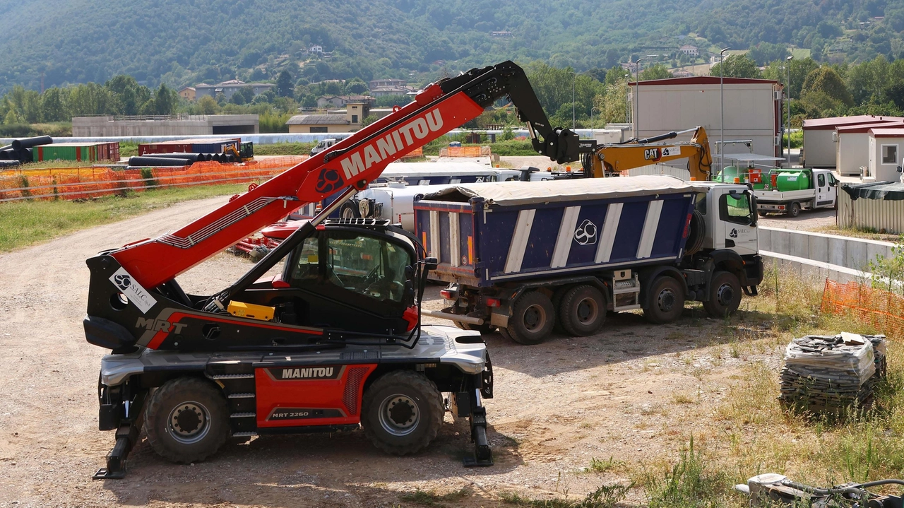 Il cantiere dell’autostrada della Val Trompia La bretella è importante per la viabilità è percorsa da 50mila veicoli ogni giorno Il cantiere dell’autostrada della Val Trompia La bretella è importante per la viabilità è percorsa da 50mila veicoli ogni giorno