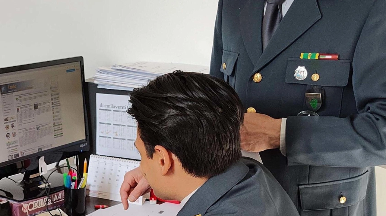 Le indagini sono state condotte dalla Compagnia di Tirano dalla Guardia di Finanza. I militari sono arrivati a una società fantasma registrata in Romania che gestiva immobili . Le indagini sono state condotte dalla Compagnia di Tirano dalla Guardia di Finanza. I militari sono arrivati a una società fantasma registrata in Romania che gestiva immobili .
