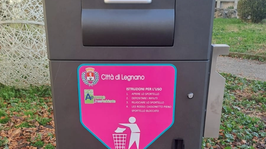 I primi esemplari di cestini intelligenti sono stati installati nelle vie centrali di Milano I primi esemplari di cestini intelligenti sono stati installati nelle vie centrali di Milano