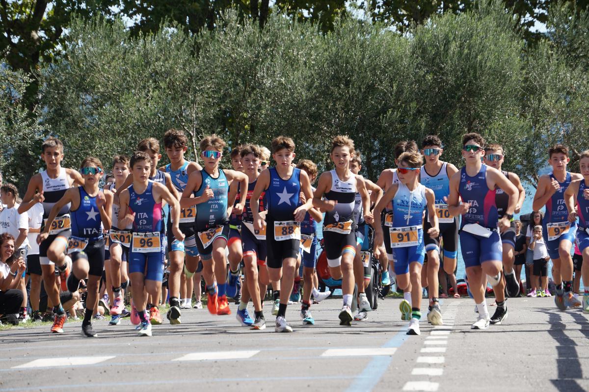 Le future stelle del triathlon brillano sul Lago di Garda: successo per il 1° Triathlon Kids Future Stars di Toscolano Maderno