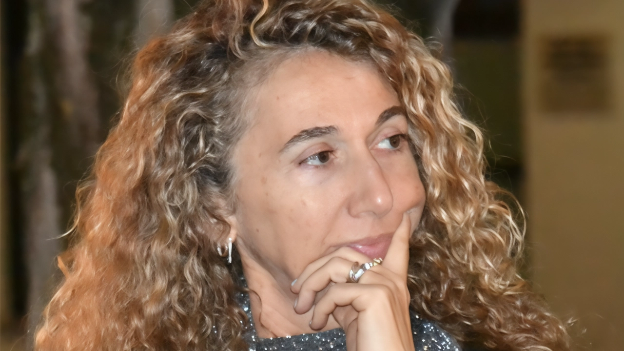 La pedagogista Silvia Piccione affronta il tema della violenza giovanile, sottolineando l'importanza dell'educazione al rispetto e alla diversità. Critica le istituzioni e analizza le dinamiche delle baby gang, evidenziando la necessità di guidare i ragazzi verso valori positivi. La pedagogista Silvia Piccione affronta il tema della violenza giovanile, sottolineando l'importanza dell'educazione al rispetto e alla diversità. Critica le istituzioni e analizza le dinamiche delle baby gang, evidenziando la necessità di guidare i ragazzi verso valori positivi.