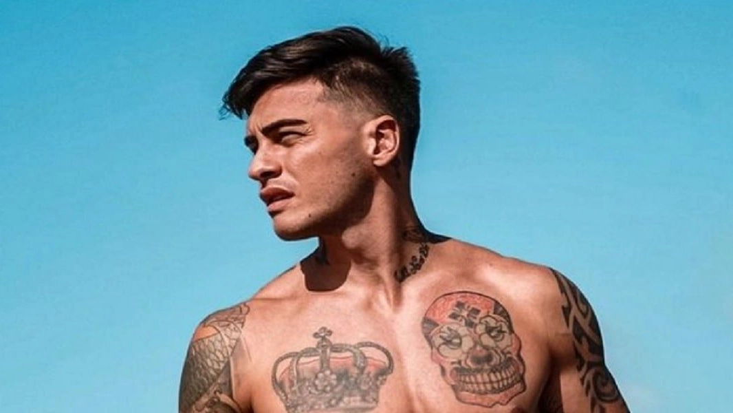 Alessandro Basciano sostiene di non vivere più a Milano ma alle Canarie Alessandro Basciano sostiene di non vivere più a Milano ma alle Canarie