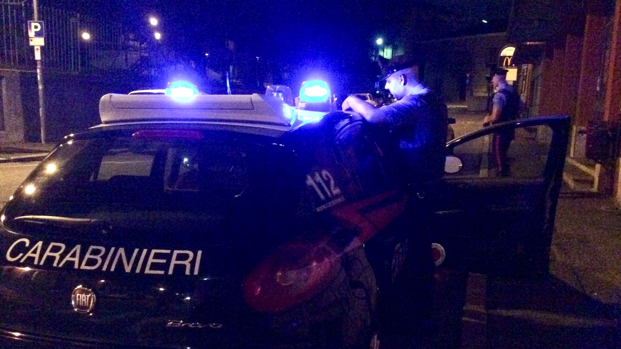 Sul posto i carabinieri Sul posto i carabinieri