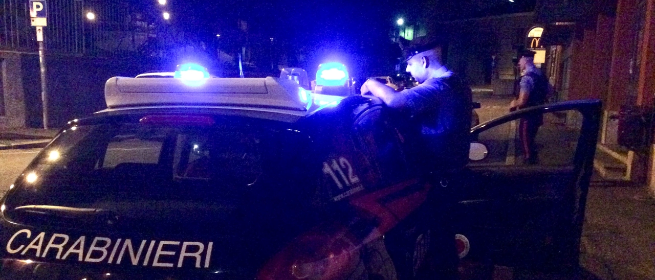 Agguato a Orsenigo, auto si avvicina a un uomo e parte un colpo di pistola: gravissimo 37enne