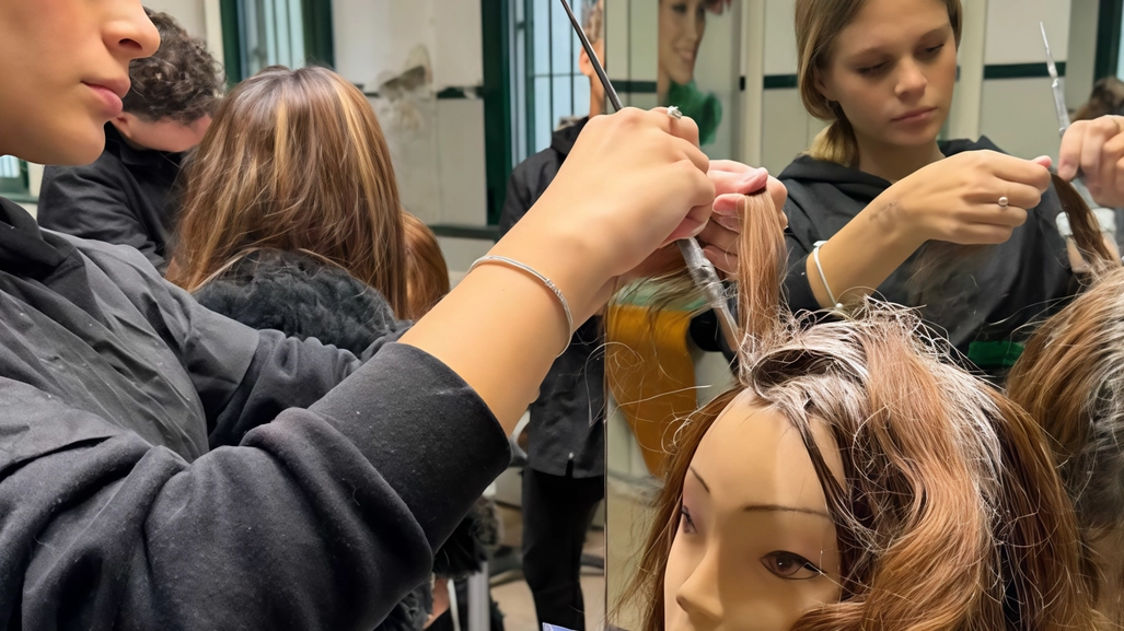 Enaip Vimercate inaugura nuovi spazi con cucine e auditorium, rafforzando la sua offerta formativa per 370 studenti. Enaip Vimercate inaugura nuovi spazi con cucine e auditorium, rafforzando la sua offerta formativa per 370 studenti.
