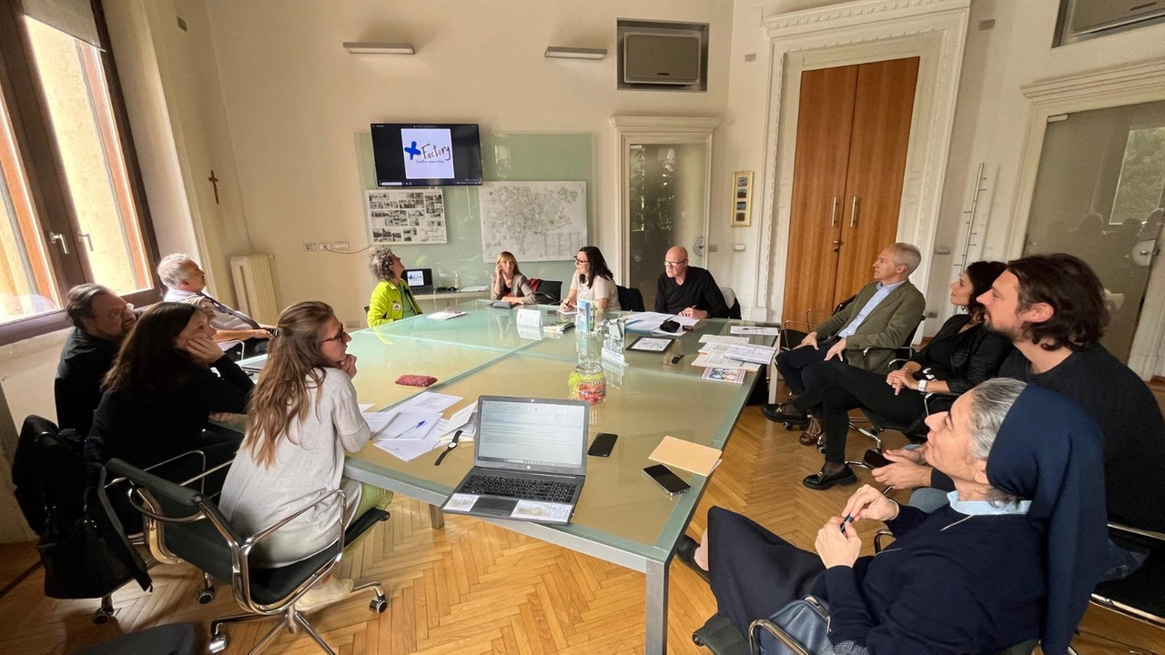 Il primo incontro tra Comune parrocchie e associazioni per avviare il progetto X Factory coinvolgendo i diretti interessati Il primo incontro tra Comune parrocchie e associazioni per avviare il progetto X Factory coinvolgendo i diretti interessati