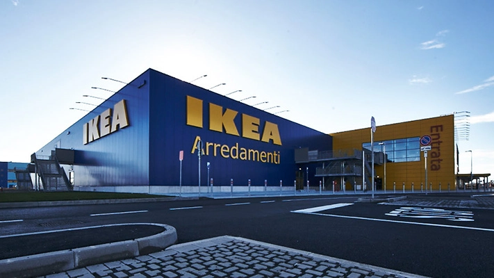 L'Ikea di San Giuliano Milanese L'Ikea di San Giuliano Milanese