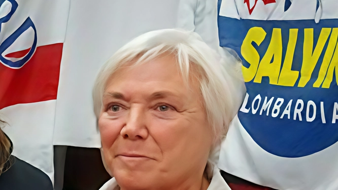 Revocato l’incarico alla leghista Patrizia Del Pero (Urbanistica) e ad Antonio Santarsiero (Lavori pubblici) di FdI. Borroni: "Venuto meno il rapporto fiduciario". L’opposizione: "Quarto cambio, siamo allo sbando". Revocato l’incarico alla leghista Patrizia Del Pero (Urbanistica) e ad Antonio Santarsiero (Lavori pubblici) di FdI. Borroni: "Venuto meno il rapporto fiduciario". L’opposizione: "Quarto cambio, siamo allo sbando".
