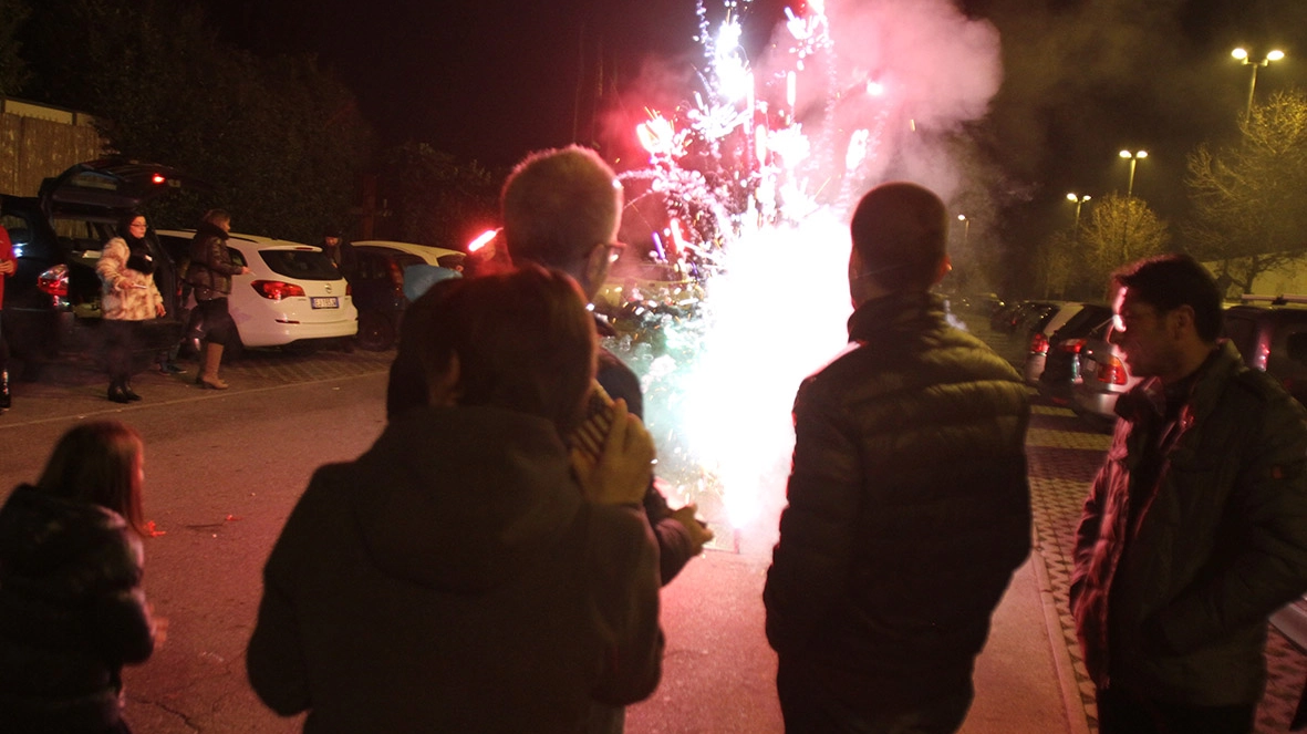 Le polveri sprigionate dai fuochi artificiali hanno inciso sulla qualità dell'aria (Archivio) Le polveri sprigionate dai fuochi artificiali hanno inciso sulla qualità dell'aria (Archivio)