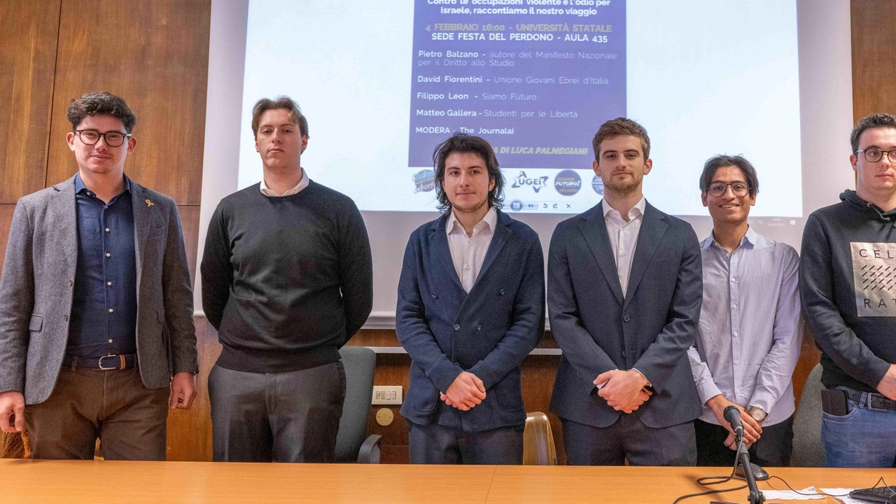 L’evento dell’Ugei con i gruppi di destra e la contestazione dei ProPal. I racconti del viaggio negli atenei israeliani. Sfuma l’idea di un confronto. L’evento dell’Ugei con i gruppi di destra e la contestazione dei ProPal. I racconti del viaggio negli atenei israeliani. Sfuma l’idea di un confronto.