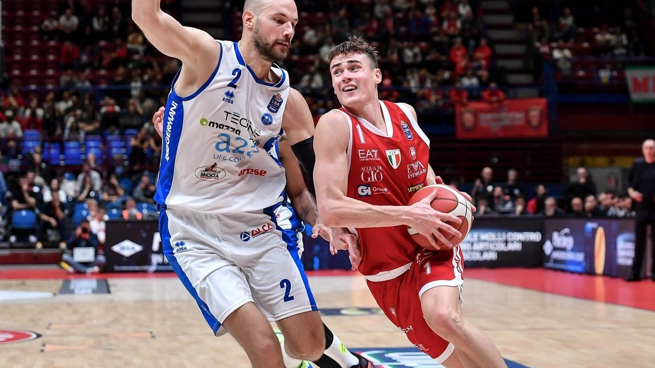 Milano, reduce dalla battaglia di Belgrado in Eurolega, sfida la capolista Germani. Padroni di casa con i favori del pronostico per riscattare la sconfitta dell’andata. Milano, reduce dalla battaglia di Belgrado in Eurolega, sfida la capolista Germani. Padroni di casa con i favori del pronostico per riscattare la sconfitta dell’andata.
