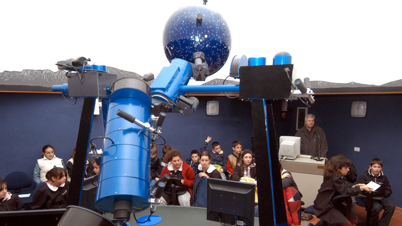 Lo spazio nella struttura di Palazzo Belgiojoso gestito dagli astrofili del Gruppo Deep Space Lo spazio nella struttura di Palazzo Belgiojoso gestito dagli astrofili del Gruppo Deep Space