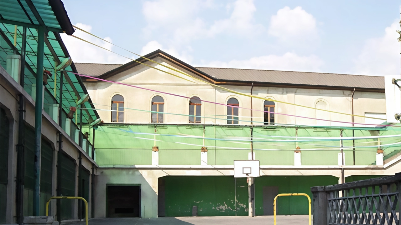 L'oratorio maschile di Verano Brianza venduto per mezzo milione di euro a imprenditore locale. Parrocchia utilizzerà fondi per nuovo centro polifunzionale. L'oratorio maschile di Verano Brianza venduto per mezzo milione di euro a imprenditore locale. Parrocchia utilizzerà fondi per nuovo centro polifunzionale.
