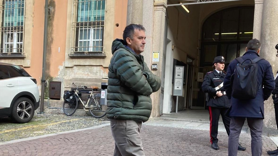 Ha ripreso il suo posto in aula il consigliere di maggioranza Carlo Boiocchi, che in base alla legge Severino era... Ha ripreso il suo posto in aula il consigliere di maggioranza Carlo Boiocchi, che in base alla legge Severino era...