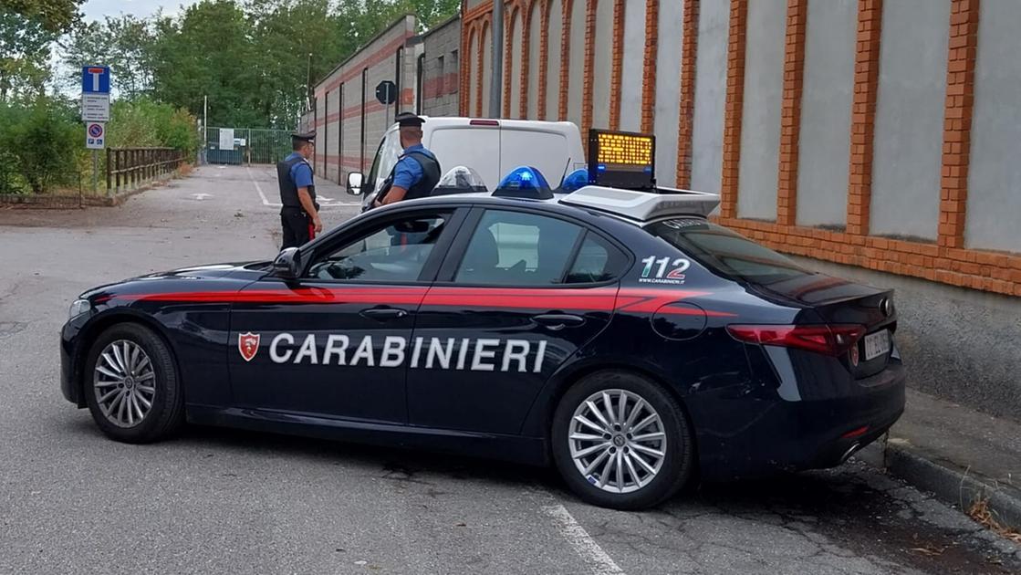 castelnuovo finto sacerdote bussa a casa di un uomo e lo deruba   arrestato insieme a un complice