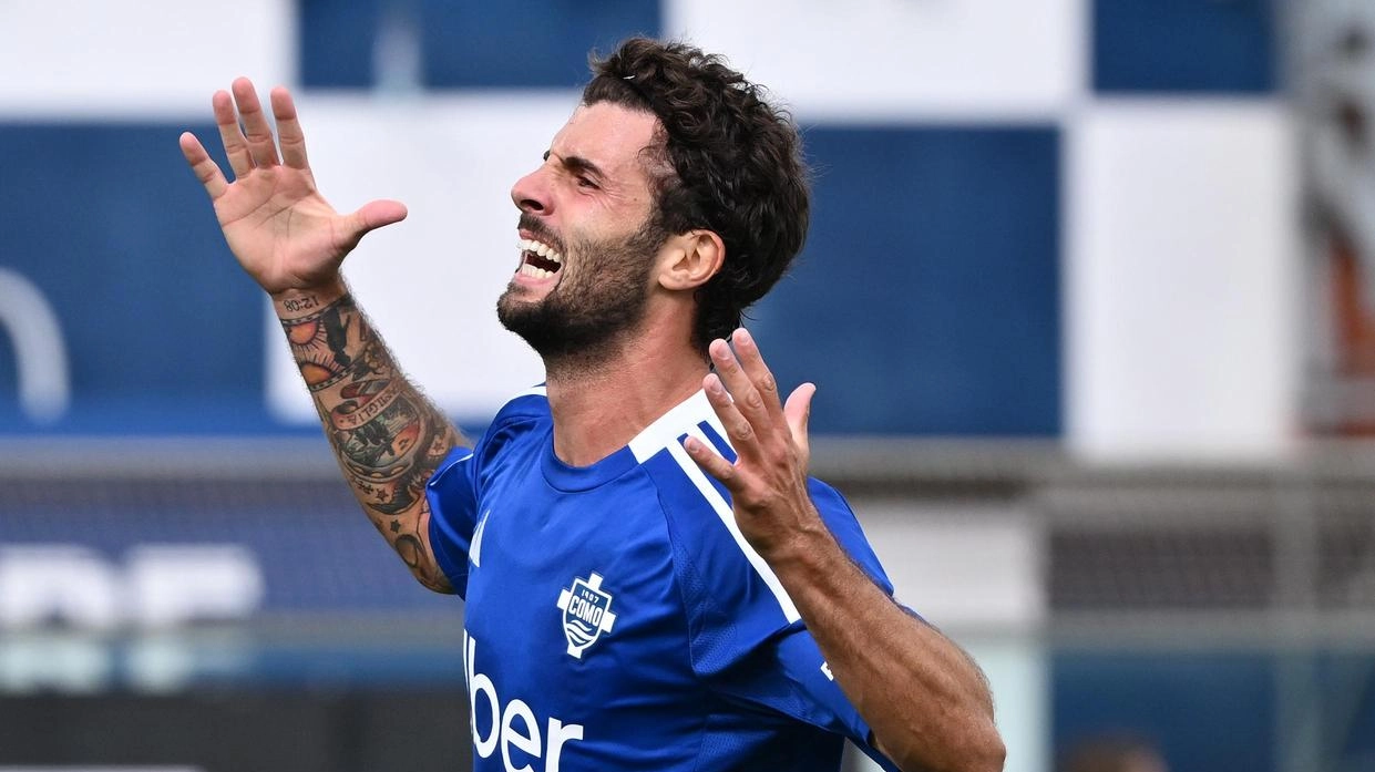 Il calciatore Patrick Cutrone torna alla ribalta con il Como, rigenerandosi e segnando gol decisivi. Ambizioni di conferme in Serie A e gratitudine verso la sua città.