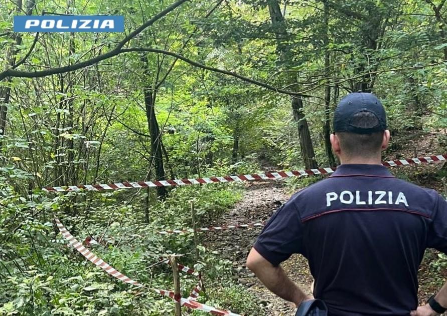 Bomba da cannone riemerge dal fango in Valbasca: zona evacuata e ordigno fatto brillare Bomba da cannone riemerge dal fango in Valbasca: zona evacuata e ordigno fatto brillare