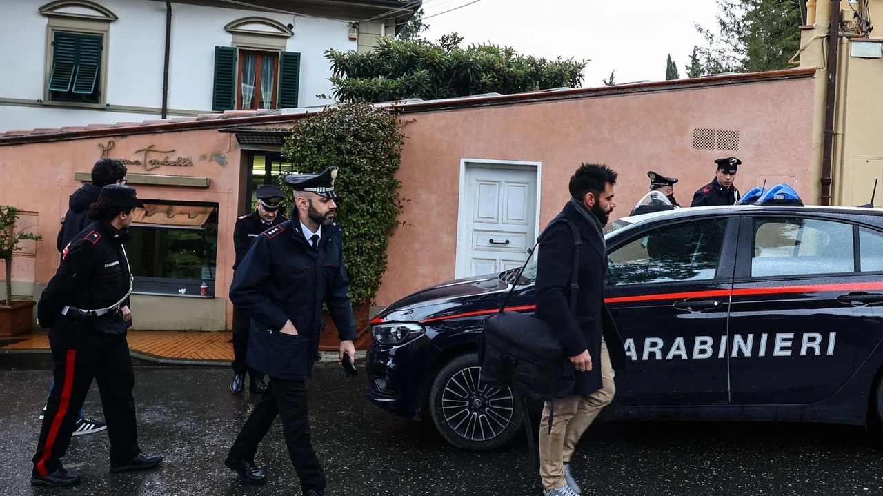 A fine dicembre, aveva accoltellato la moglie, e pochi giorni dopo aveva cercato di ferire allo stesso modo la... A fine dicembre, aveva accoltellato la moglie, e pochi giorni dopo aveva cercato di ferire allo stesso modo la...