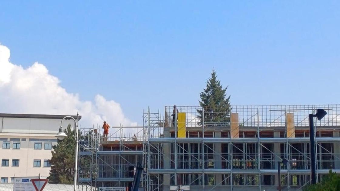 Cantiere dell’ospedale di comunità: ignorate le norme sulla sicurezza Cantiere dell’ospedale di comunità: ignorate le norme sulla sicurezza
