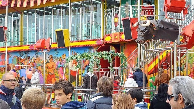 Il Comune di Legnano adotta misure di sicurezza con l'installazione di telecamere al Luna Park, dopo episodi di violenza tra gruppi di adolescenti lo scorso anno. Il Comune di Legnano adotta misure di sicurezza con l'installazione di telecamere al Luna Park, dopo episodi di violenza tra gruppi di adolescenti lo scorso anno.