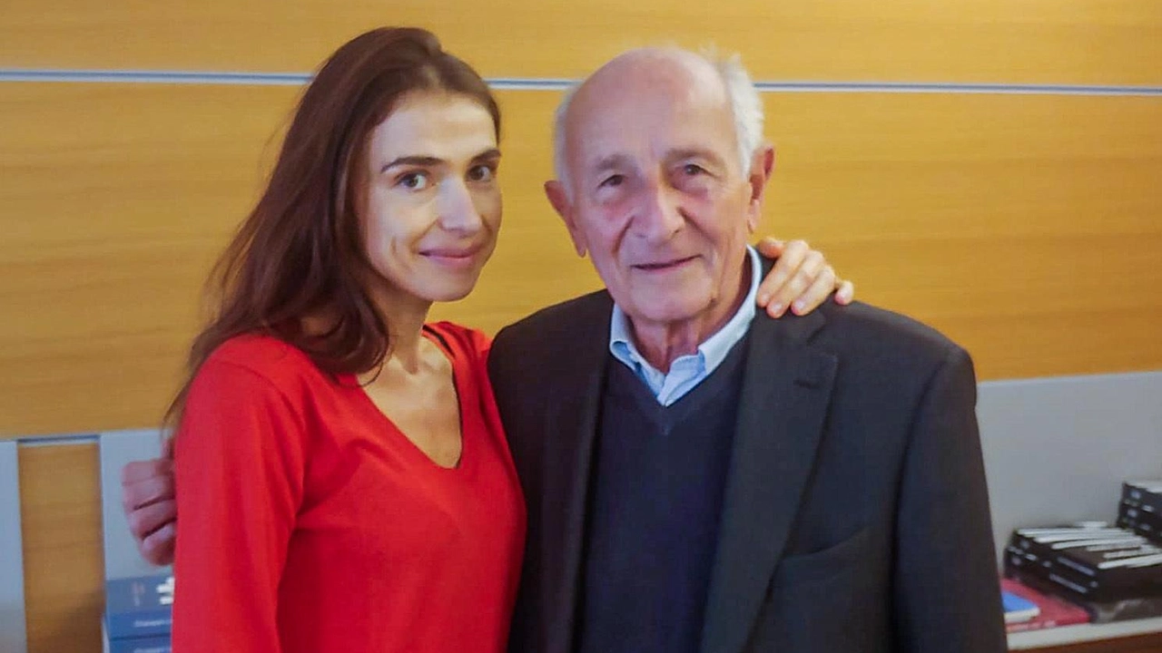 Regina De Albertis, presidente Assimpredil Ance, con don Gino Rigoldi Regina De Albertis, presidente Assimpredil Ance, con don Gino Rigoldi