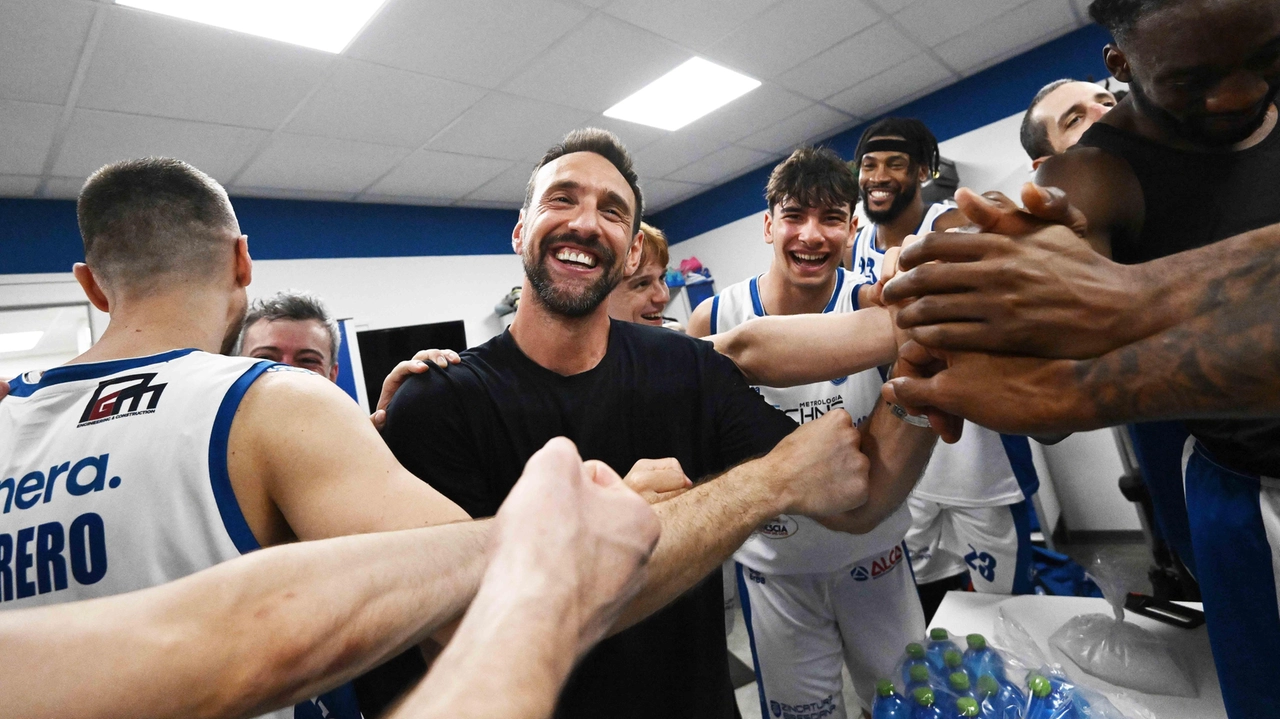 La Germani Brescia affronta la Virtus Bologna nella storica finale scudetto, tra entusiasmo e sfida di esperienza. La Germani Brescia affronta la Virtus Bologna nella storica finale scudetto, tra entusiasmo e sfida di esperienza.